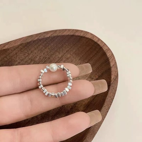 Irregular broken silver pearl ring - Picture 2 of 5